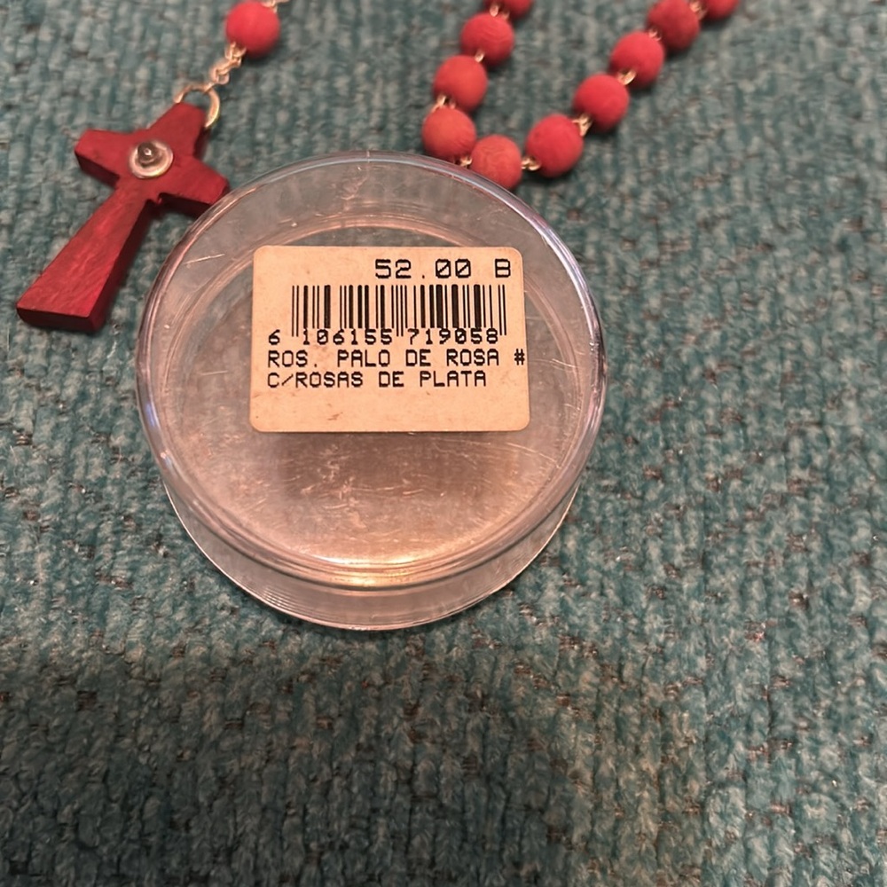 Rose scented Palo De Rosa Rosary with case $52 value